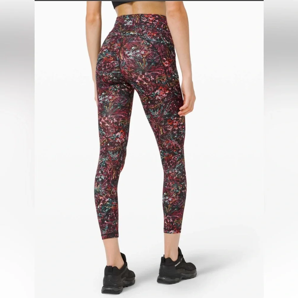 LULULEMON Athletica Invigorate High-Rise Tight 25
